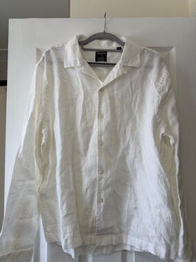 Men’s Todd Snyder White linen, long sleeve shirt in size medium